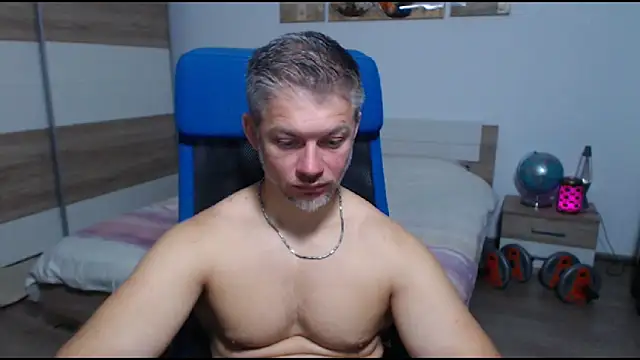 Snapshot of RobbyShawz chatting on September 26, 6:22 am RobbyShawz online show from September 26, 6:22 am