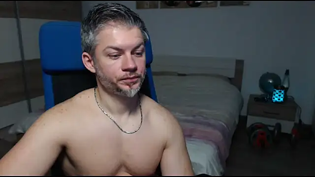 Snapshot of RobbyShawz chatting on February 15, 9:17 pm RobbyShawz online show from February 15, 9:17 pm
