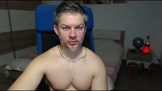 Snapshot of RobbyShawz chatting on February 19, 5:16 am RobbyShawz online show from February 19, 5:16 am