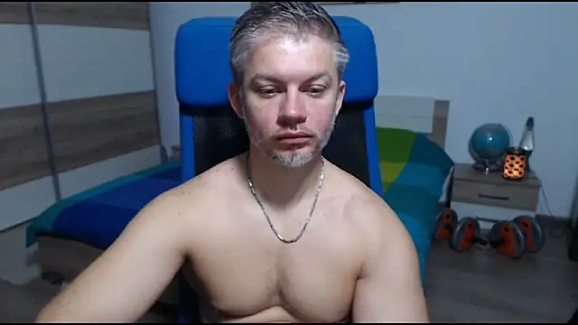 RobbyShawz online show from October 15, 6:21 am