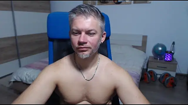 Snapshot of RobbyShawz chatting on September 24, 6:24 am RobbyShawz online show from September 24, 6:24 am