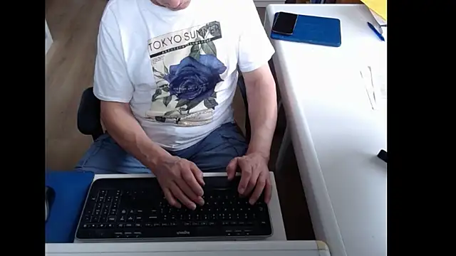 dutchpornking online show from June 7, 7:04 am