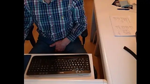 Snapshot of dutchpornking chatting on December 27, 6:42 pm dutchpornking online show from December 27, 6:42 pm