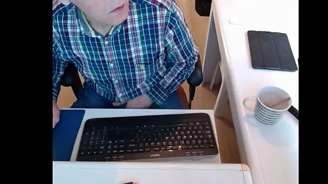 Snapshot of dutchpornking chatting on January 8, 8:49 am dutchpornking online show from January 8, 8:49 am