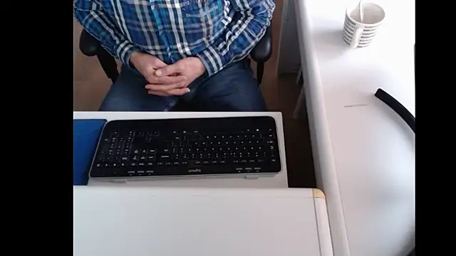 Snapshot of dutchpornking chatting on December 18, 9:04 am dutchpornking online show from December 18, 9:04 am
