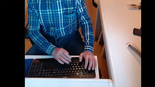Snapshot of dutchpornking chatting on December 5, 6:02 pm dutchpornking online show from December 5, 6:02 pm
