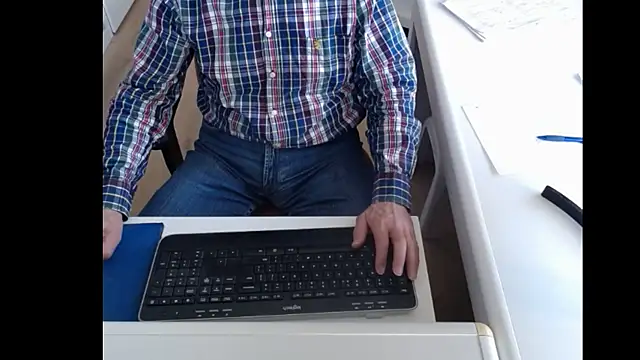 Snapshot of dutchpornking chatting on January 27, 10:06 am dutchpornking online show from January 27, 10:06 am