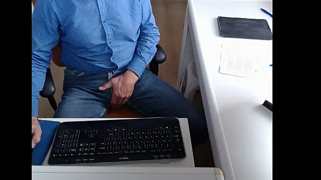 Snapshot of dutchpornking chatting on September 10, 8:46 am dutchpornking online show from September 10, 8:46 am