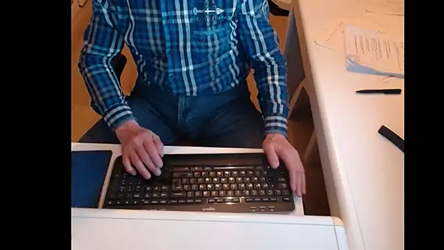 Snapshot of dutchpornking chatting on February 20, 7:41 pm dutchpornking online show from February 20, 7:41 pm