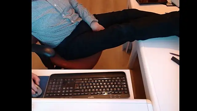 Snapshot of dutchpornking chatting on December 26, 7:16 pm dutchpornking online show from December 26, 7:16 pm