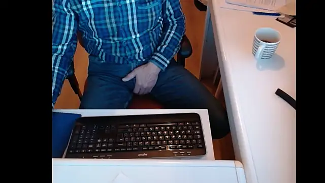 Snapshot of dutchpornking chatting on December 22, 8:16 am dutchpornking online show from December 22, 8:16 am