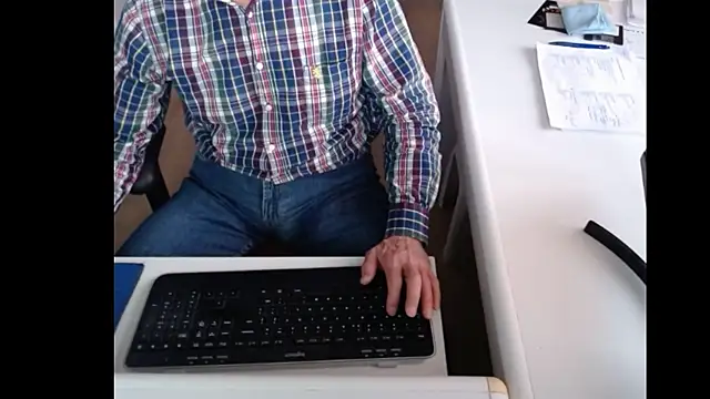 Snapshot of dutchpornking chatting on December 28, 8:48 am dutchpornking online show from December 28, 8:48 am