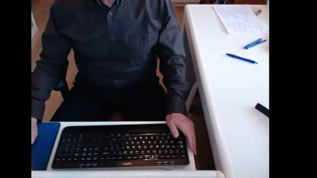 Snapshot of dutchpornking chatting on October 27, 12:07 pm dutchpornking online show from October 27, 12:07 pm