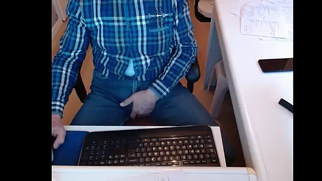 Snapshot of dutchpornking chatting on February 10, 7:58 am dutchpornking online show from February 10, 7:58 am
