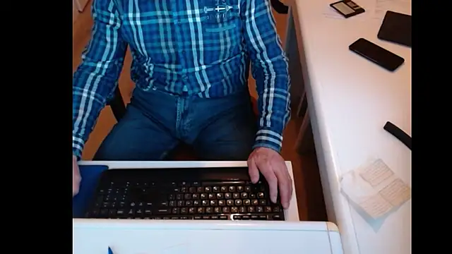 Snapshot of dutchpornking chatting on December 20, 6:24 pm dutchpornking online show from December 20, 6:24 pm