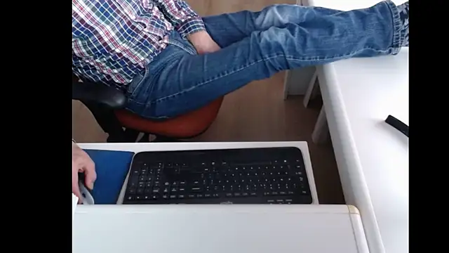 Snapshot of dutchpornking chatting on December 31, 1:52 pm dutchpornking online show from December 31, 1:52 pm