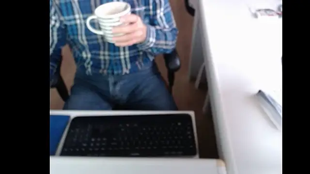 Snapshot of dutchpornking chatting on December 6, 8:15 am dutchpornking online show from December 6, 8:15 am