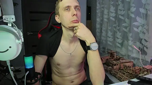 alex13ho online show from March 12, 6:33 pm