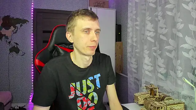 alex13ho online show from March 11, 6:08 pm