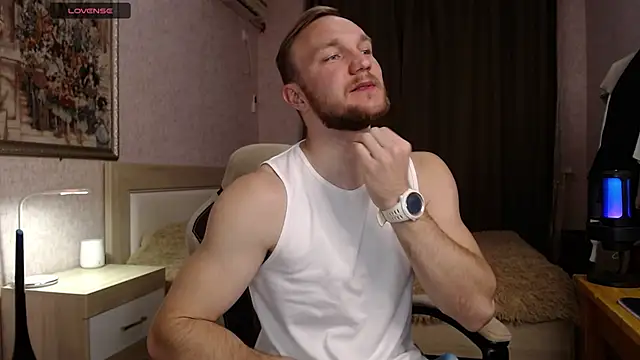 Toress1 online show from April 30, 6:37 pm