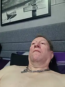 tomtom111111 online show from February 1, 11:53 am