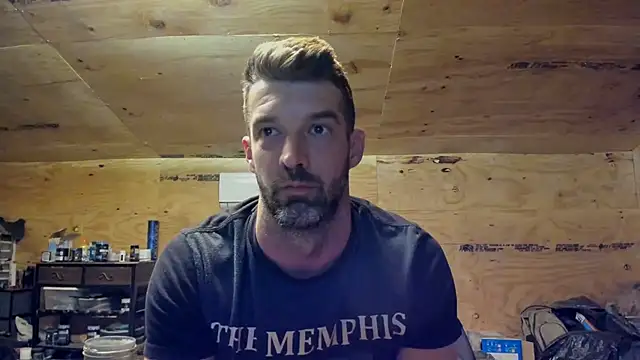Snapshot of Kenny_Kyle chatting on January 5, 1:03 am Kenny Kyle online show from January 5, 1:03 am