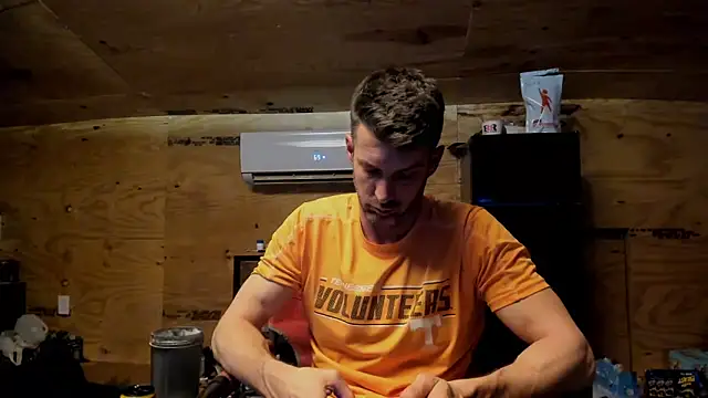 Snapshot of Kenny_Kyle chatting on October 29, 5:10 am Kenny Kyle online show from October 29, 5:10 am