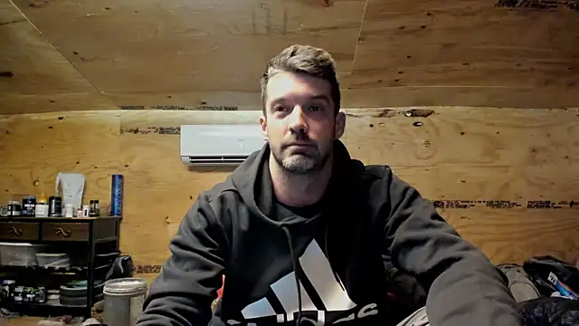 Snapshot of Kenny_Kyle chatting on February 21, 7:43 pm Kenny Kyle online show from February 21, 7:43 pm