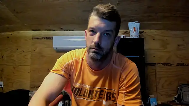 Snapshot of Kenny_Kyle chatting on October 26, 12:56 am Kenny Kyle online show from October 26, 12:56 am