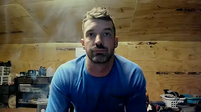 Snapshot of Kenny_Kyle chatting on December 3, 11:57 pm Kenny Kyle online show from December 3, 11:57 pm