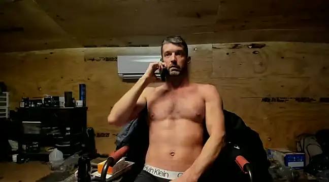 Snapshot of Kenny_Kyle chatting on January 19, 12:28 am Kenny Kyle online show from January 19, 12:28 am