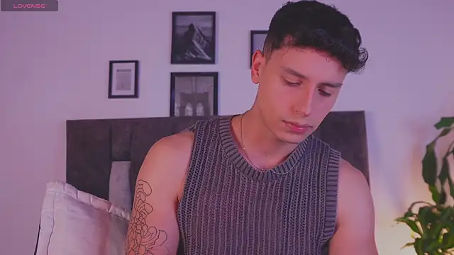 I Gabriel online show from May 12, 4:54 am