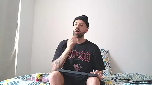 MattxFeet online show from March 31, 3:14 pm