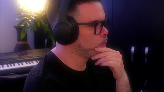 Sanders White online show from September 14, 11:51 pm