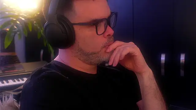 Sanders White online show from September 13, 7:59 pm
