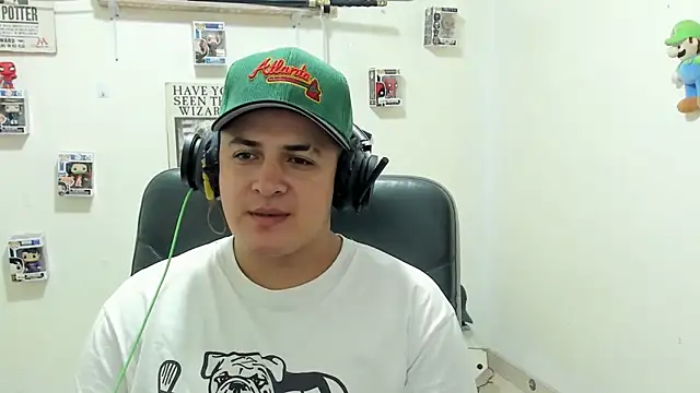 Snapshot of ney_22 chatting on September 26, 2:20 am ney 22 online show from September 26, 2:20 am