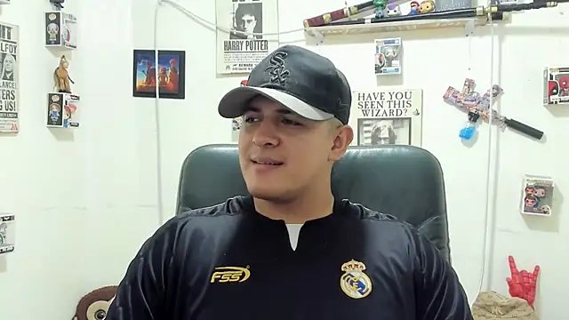Snapshot of ney_22 chatting on September 30, 12:28 am ney 22 online show from September 30, 12:28 am