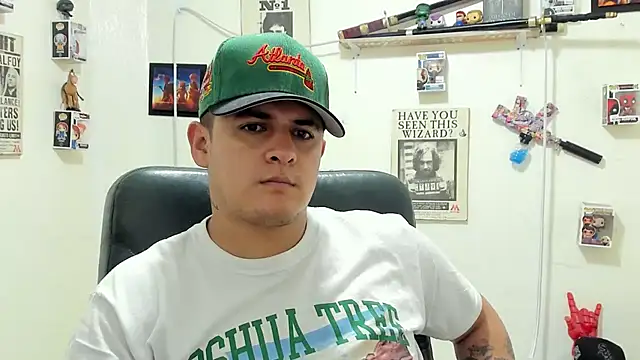 Snapshot of ney_22 chatting on October 10, 11:48 am ney 22 online show from October 10, 11:48 am