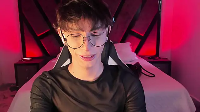 AndyWiilliams online show from March 2, 9:11 pm