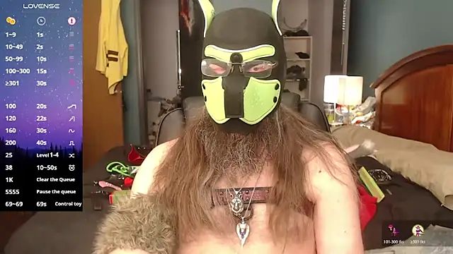kinkywolf429 online show from April 28, 8:57 pm