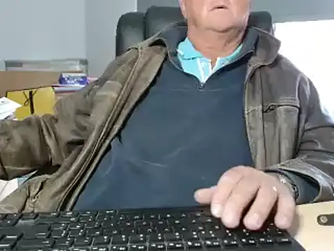 Snapshot of bigbadjon69 chatting on September 23, 3:55 pm bigbadjon69 online show from September 23, 3:55 pm