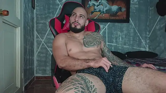 Snapshot of leonidas_18k chatting on October 15, 4:20 am leonidas 18k online show from October 15, 4:20 am