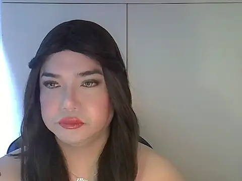 StrawberryWine07 online show from April 18, 12:23 am