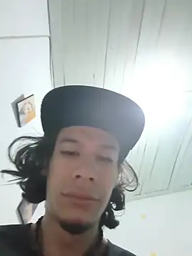 swagbabysk8 online show from April 3, 1:52 pm