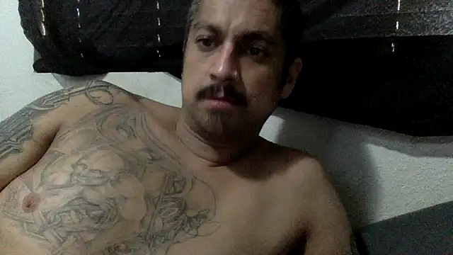 Snapshot of Vision1285 chatting on January 16, 7:52 pm Vision1285 online show from January 16, 7:52 pm