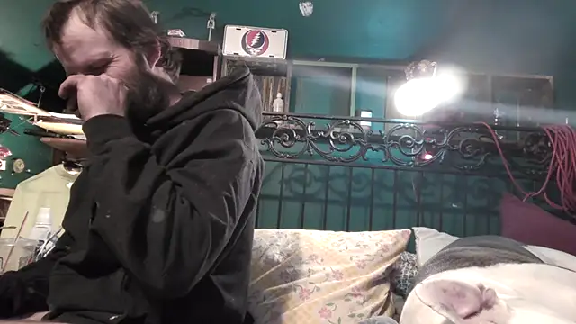 charactrzero online show from February 18, 4:54 am