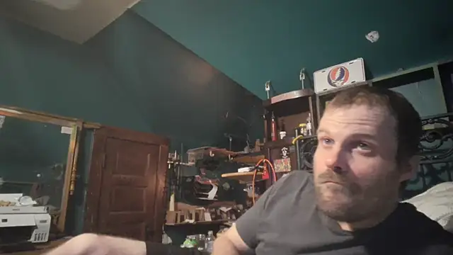 charactrzero online show from April 23, 3:11 am