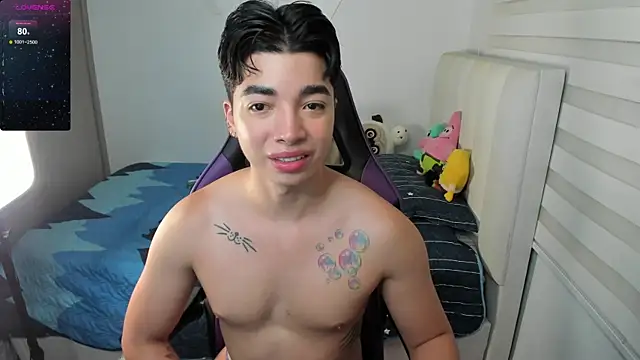 Snapshot of santy7v7 chatting on October 3, 1:27 pm santy7v7 online show from October 3, 1:27 pm