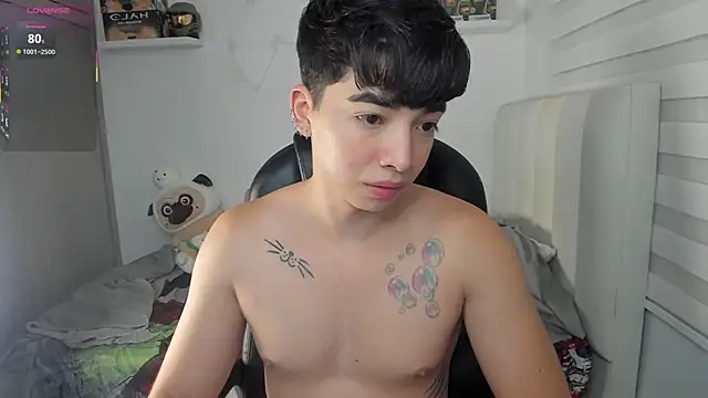 santy7v7 online show from April 25, 1:41 pm