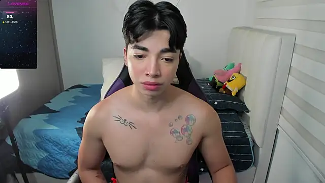 Snapshot of santy7v7 chatting on October 14, 1:29 pm santy7v7 online show from October 14, 1:29 pm